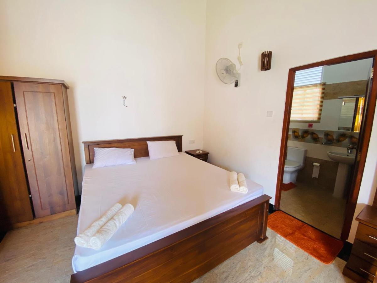 The Kingslayer Resort Negombo Exterior foto